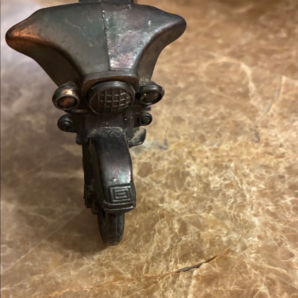 Vintage Die Cast Metal Motorcycle Pencil Sharpener - Picture 11 of 13